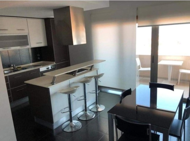 A Venda Excelente apartamento T3, mobiliado, no Condomínio Dolce Vita, Talatona.