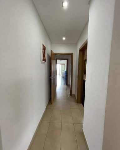 A Venda Excelente apartamento T3, mobiliado, no Condomínio Dolce Vita, Talatona.