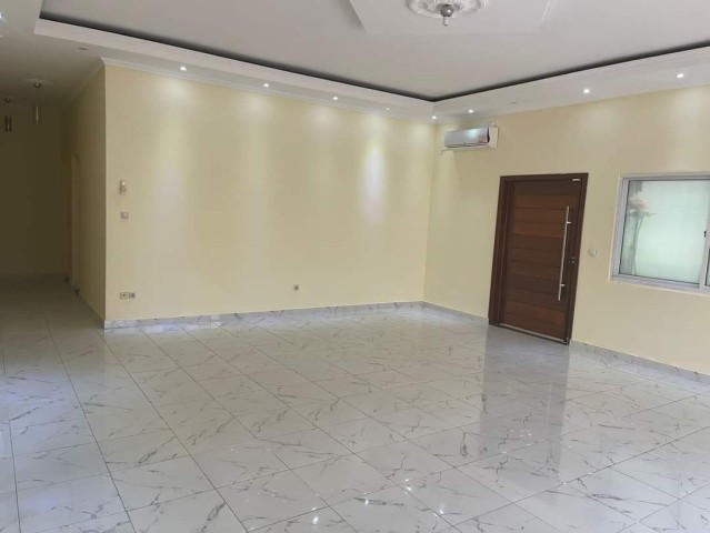 A Venda Vivenda V4 com piscina e anexo, no Projecto Nova Vida, Urbanização Boa Vida.