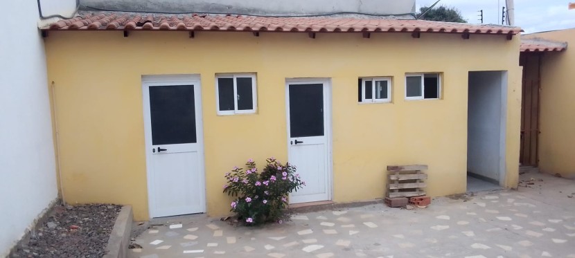A Venda Vivenda V4 com piscina e anexo, Zona Verde, Benfica.