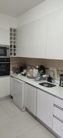 A Venda Apartamento T2, no Condomínio Clássicos do Sul, Benfica.