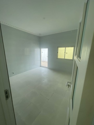 A Venda Moradia T3 com piscina, no Condomínio Bem Morar, Patriota.
