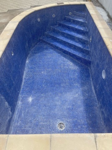 A Venda Moradia T3 com piscina, no Condomínio Bem Morar, Patriota.
