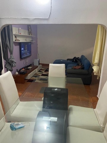 A Venda Moradia T3 com anexo, na Gamek, rua do Hotel Fleuma.