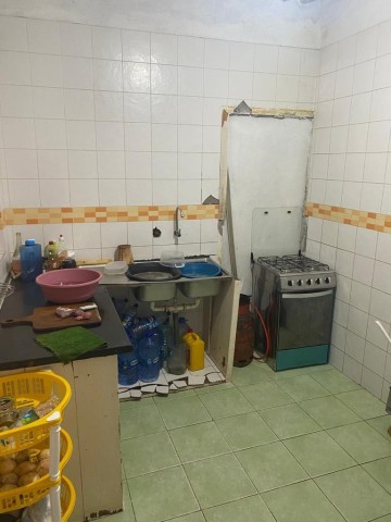 A Venda Moradia T3 com anexo, na Gamek, rua do Hotel Fleuma.