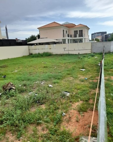 A Venda Lote de terreno habitacional, no renomado Condomínio Sodimo, centro da Cidade.