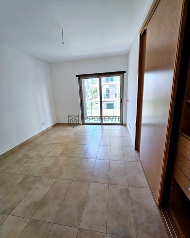 A Venda Apartamento T3, no Condomínio Dolce Vita, Talatona.