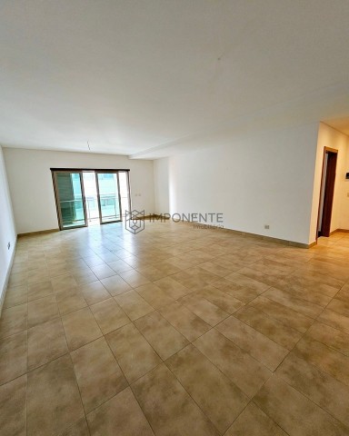 A Venda Apartamento T3, no Condomínio Dolce Vita, Talatona.