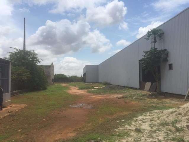 A Venda Nave com cobertura de 1.300m², no Pólo Industrial de Viana.