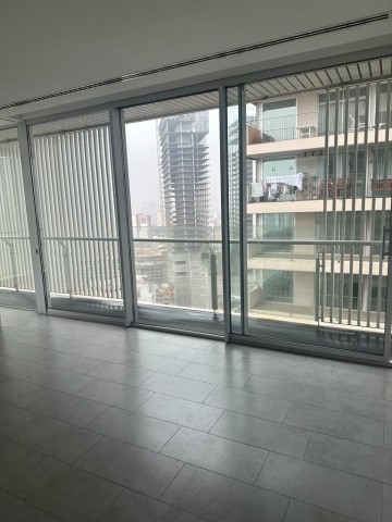 A Venda Arrendar: Apartamento T4, vista mar, no Edifício Sky Residence I, Escom, Kinaxixi.