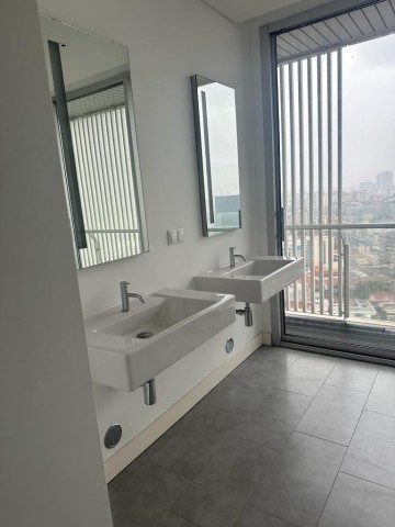 A Venda Arrendar: Apartamento T4, vista mar, no Edifício Sky Residence I, Escom, Kinaxixi.