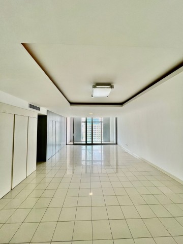 A Venda Vender: Apartamento T3 no edifício Platinum, Ingombota