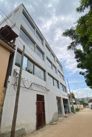 A Venda Vender: Edifício residencial, adjacente ao Zap Estúdio, Talatona.