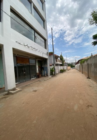 A Venda Vender: Edifício residencial, adjacente ao Zap Estúdio, Talatona.