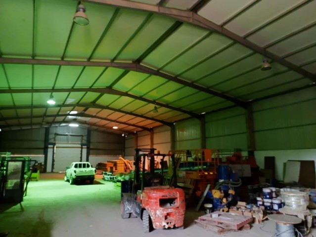 A Venda VENDER: TERRENO COM DUAS NAVE NO INTERIOR, ZONA ECONÓMICA ESPECIAL