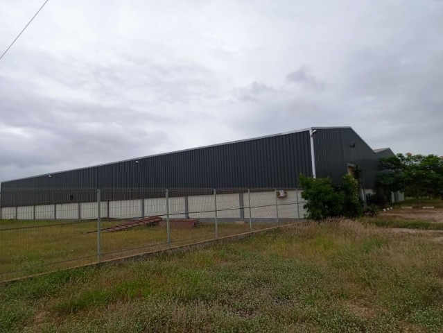 A Venda VENDER: TERRENO COM DUAS NAVE NO INTERIOR, ZONA ECONÓMICA ESPECIAL