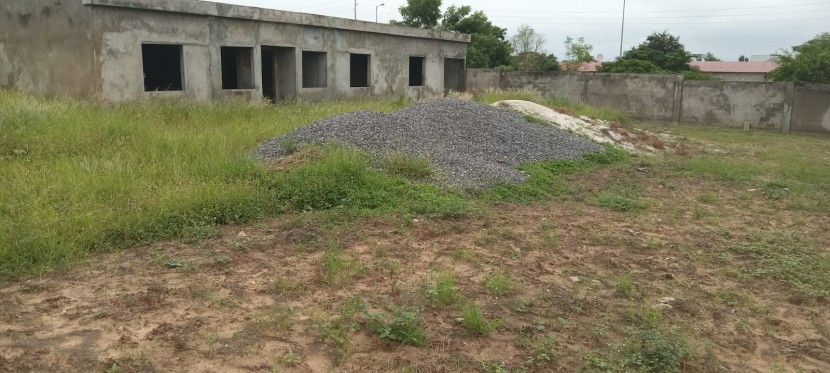 A Venda Vender: Terreno de 20x30, no bairro Sossego, defronte ao Patriota