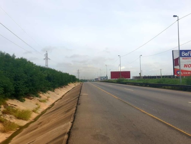 A Venda TERRENO DE 2 HECTARES, BERMA ESTRADA, CACUACO