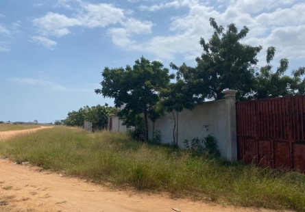 Anúncio Terreno de 180/80, nos Ramiros, Benfica.