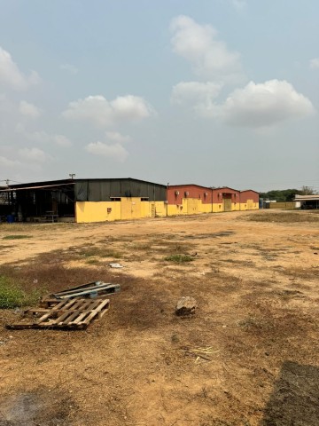 A Venda Estaleiro de 1,2 hectares, na Via Expressa