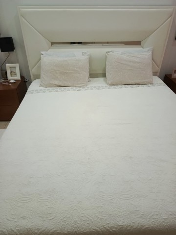A Venda Luxuosa vivenda V6 com piscina e anexo, mobilada, no Condomínio Riviera, Talatona.