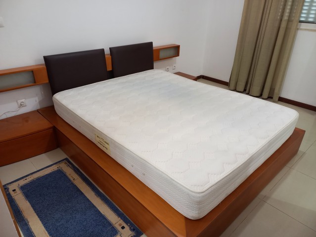 A Venda Apartamento T3, no R/C do Condomínio Vale dos Pássaros