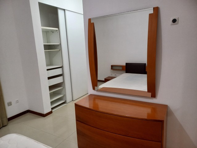 A Venda Apartamento T3, no R/C do Condomínio Vale dos Pássaros