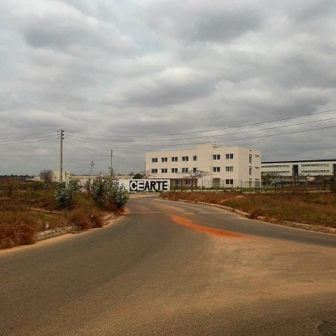 A Venda TERRENO DE 10 HECTARES, JARDIM DE ROSAS, CAMAMA.