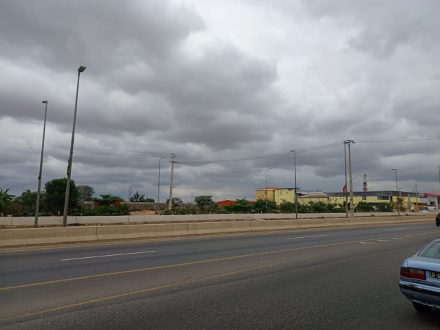 A Venda Terreno de 7 hectares, na Via Expressa, sentido Benfica/Kilamba.