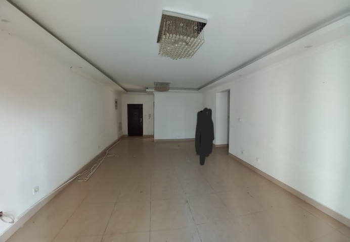 A Venda Apartamento T5, na Centralidade do Kilamba, pago na totalidade.