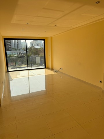 A Venda Apartamento T3, no Condomínio Talatona Plaza Residence, Talatona.