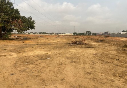 Anúncio Terreno de 2 hectares, defronte ao Shopping MDC, Via Expressa.