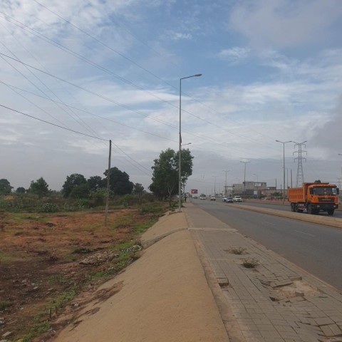 A Venda TERRENO DE 50 HECTARES, VIA EXPRESSA, BELAS.