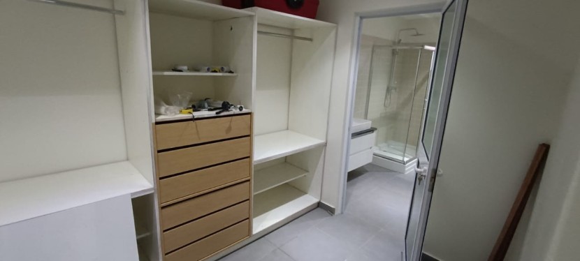A Venda Vende se vivenda com piscina em Malange