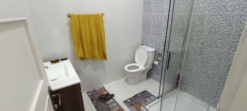 A Venda Vende se vivenda com piscina em Malange