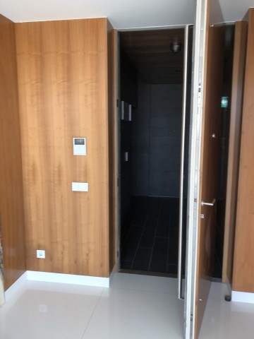 A Venda Vende se apartamento PENTHOUSE T4 dúplex.