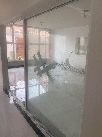 A Venda ESCRITÓRIOS E APARTAMENTOS T3