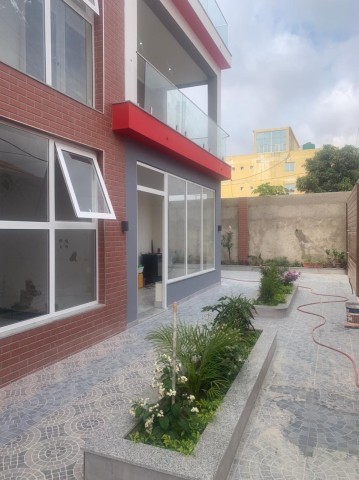 A Venda ESCRITÓRIOS E APARTAMENTOS T3