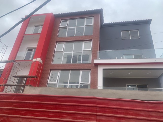 A Venda ESCRITÓRIOS E APARTAMENTOS T3