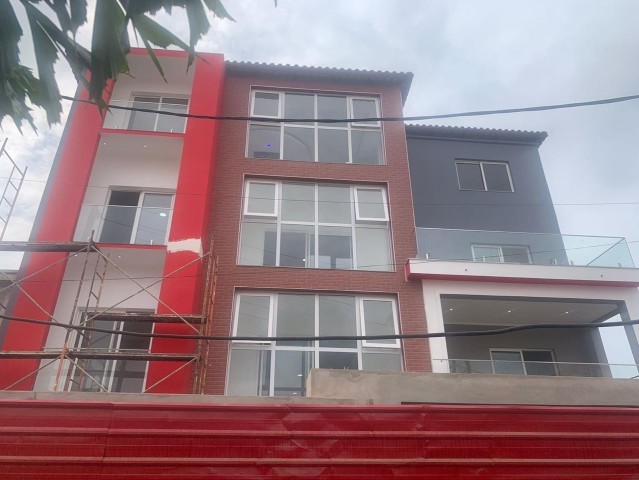 A Venda ESCRITÓRIOS E APARTAMENTOS T3