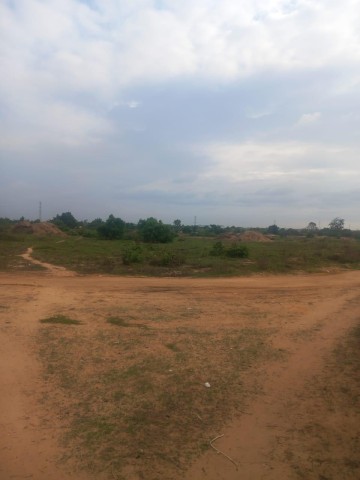 A Venda Terreno de 50 hectares, de 1 linha, na Via Expressa.