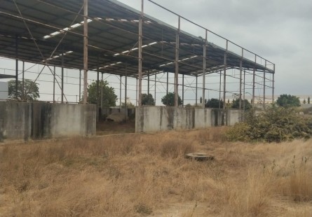 Estaleiro de 2 hectares, detrás do KERO Viana, Viana.