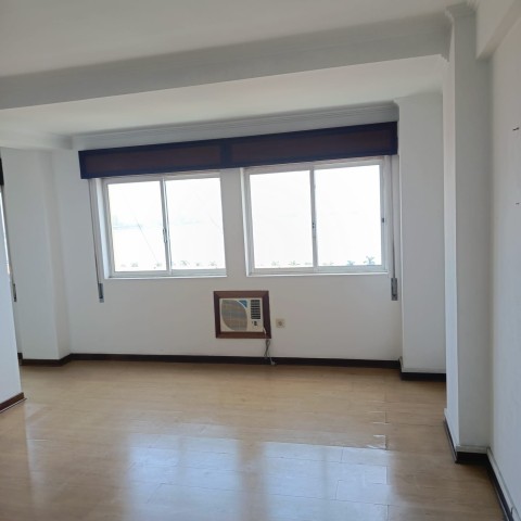 A Venda APARTAMENTO T2, NO EDIFÍCIO KALUNGA, MUTAMBA.