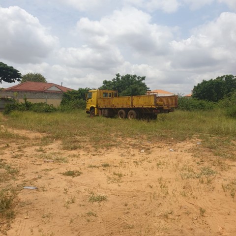 A Venda TERRENO BERMA ESTRADA 60X100 VIA EXPRESSA