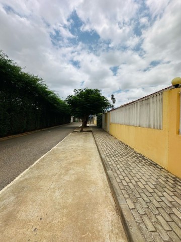 A Venda Vivenda V3 térrea, no Condomínio do Coreon Dú, Benfica, Zona Verde 2.