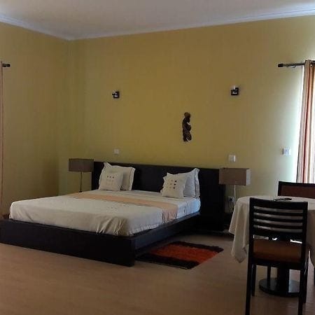 A Venda Hotel Internacional de Luanda, na Samba.