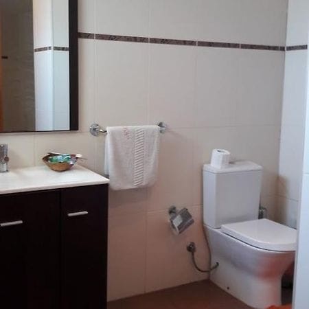 A Venda Hotel Internacional de Luanda, na Samba.