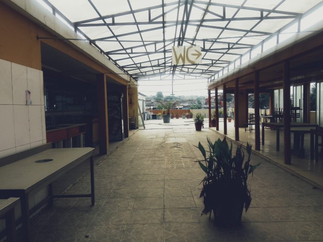 A Venda Hotel Internacional de Luanda, na Samba.