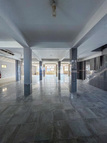 A Venda Estabelecimento comercial no Miramar - Ingombotas