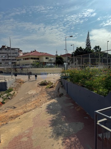 A Venda Estabelecimento comercial no Miramar - Ingombotas